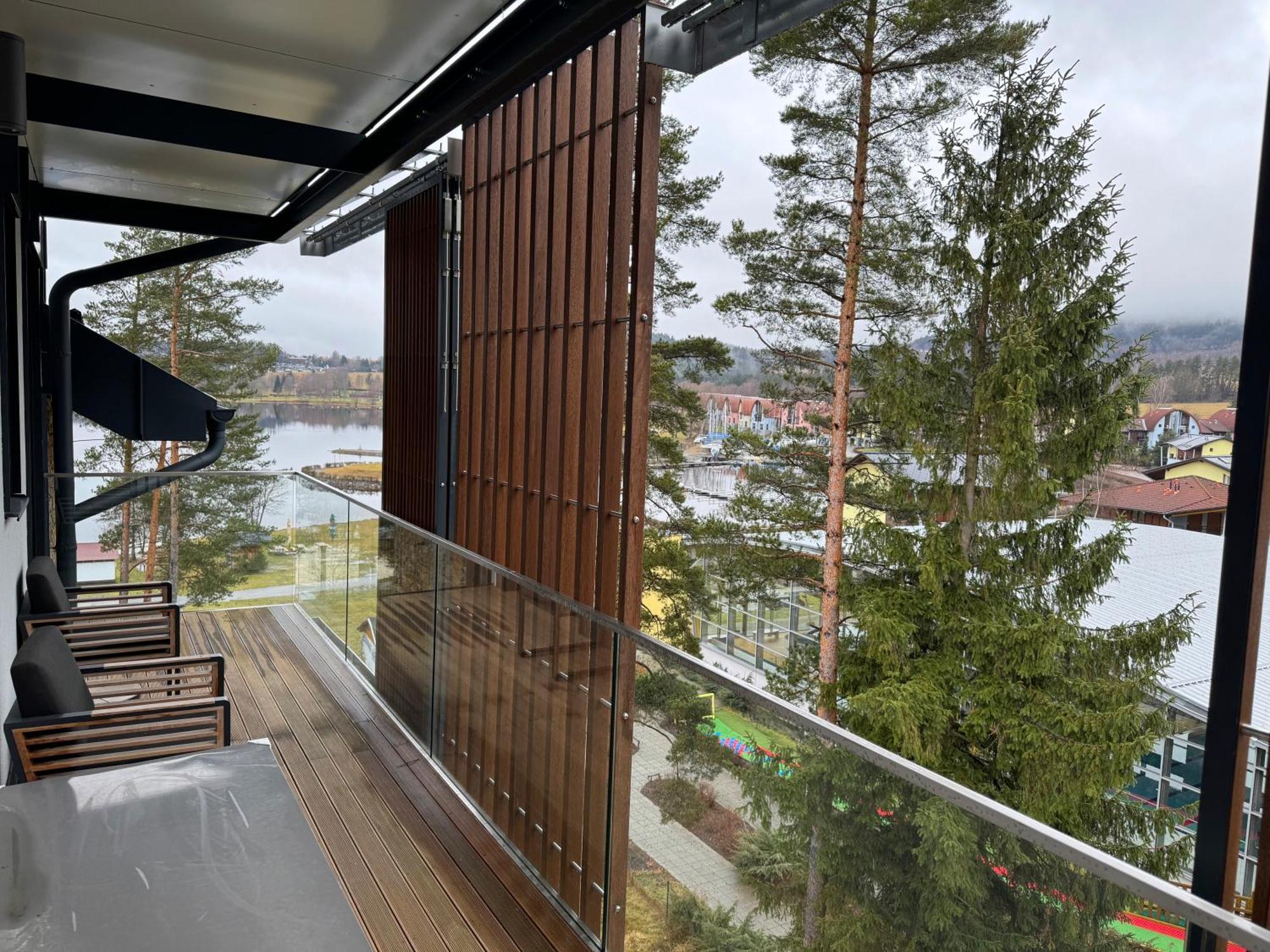 Molo Lipno Resort Luxusni Apartman 4Kk เชสกี้ครุมลอฟ ภายนอก รูปภาพ