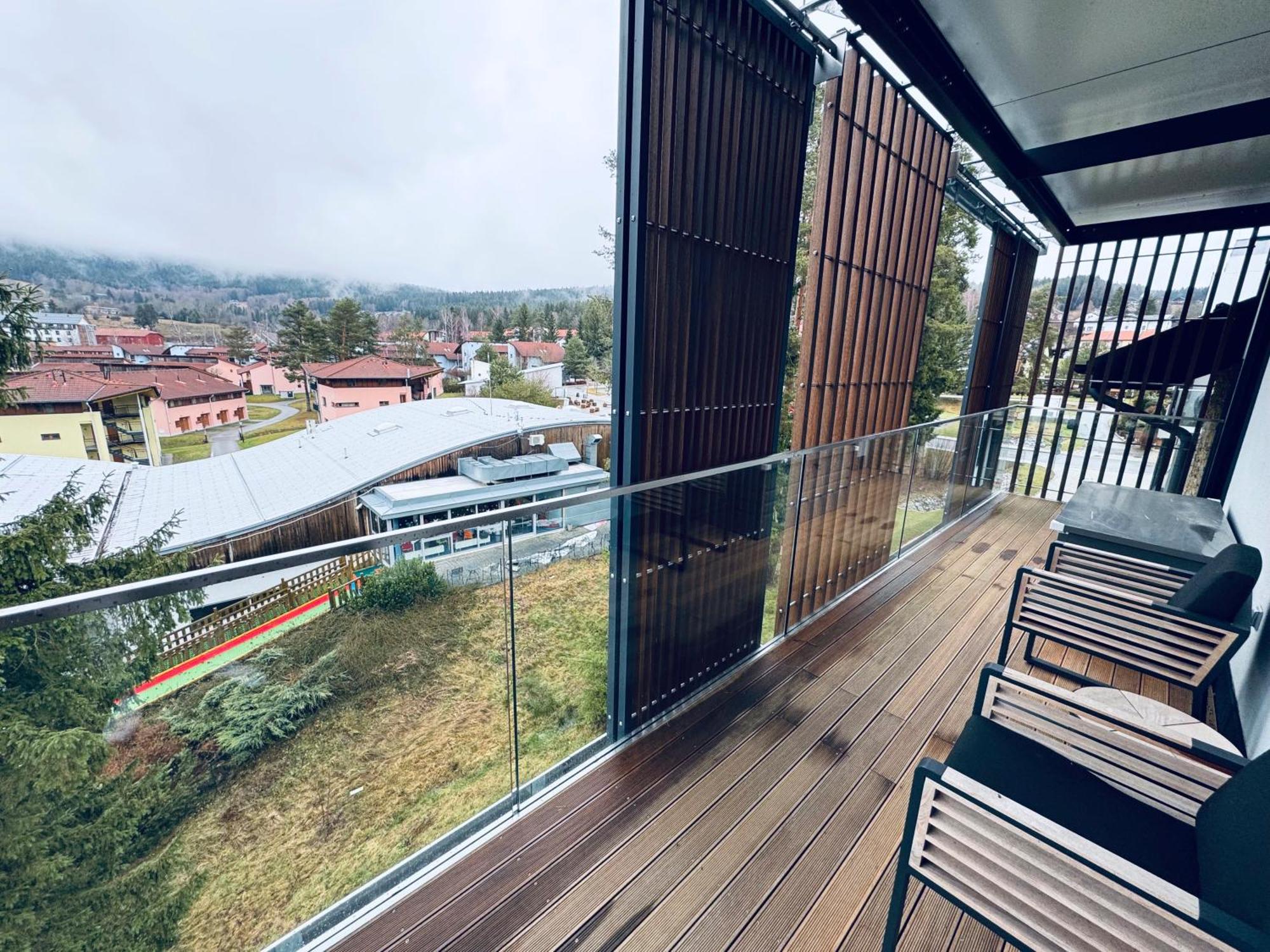 Molo Lipno Resort Luxusni Apartman 4Kk เชสกี้ครุมลอฟ ภายนอก รูปภาพ