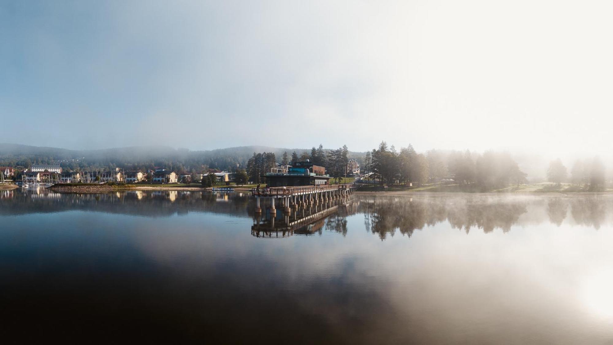 Molo Lipno Resort Luxusni Apartman 4Kk เชสกี้ครุมลอฟ ภายนอก รูปภาพ