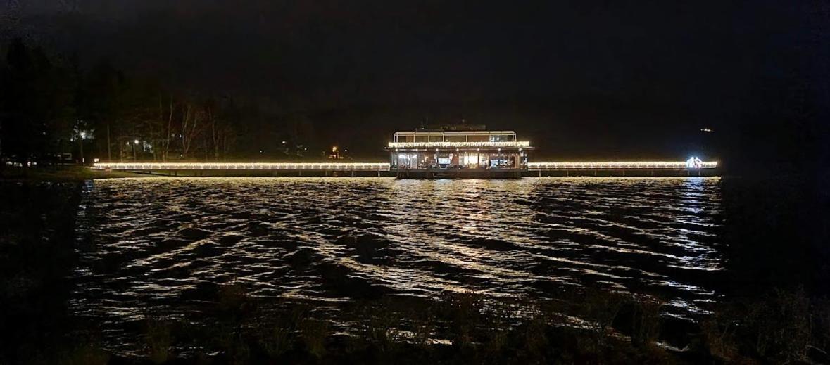 Molo Lipno Resort Luxusni Apartman 4Kk เชสกี้ครุมลอฟ ภายนอก รูปภาพ