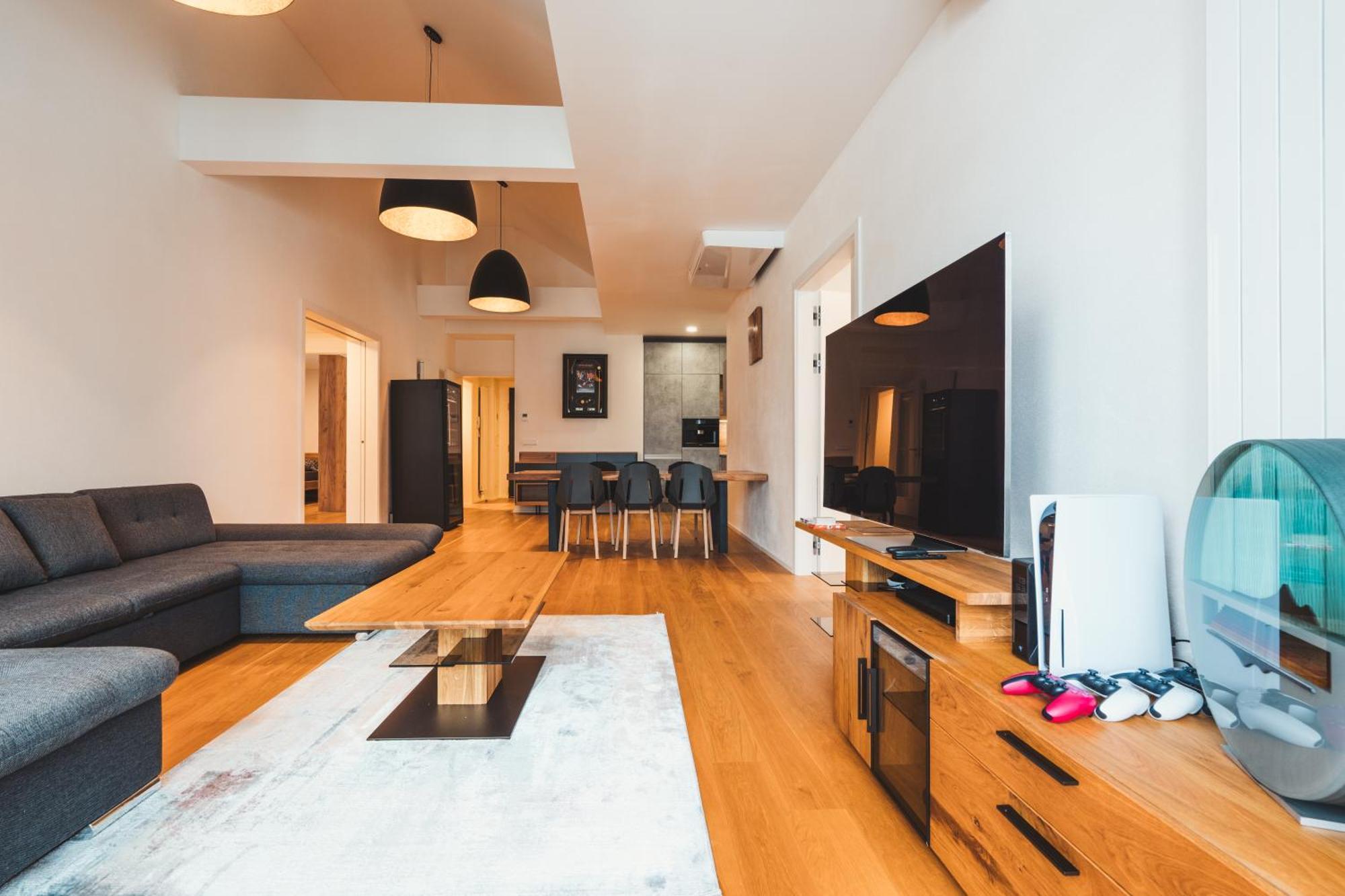 Molo Lipno Resort Luxusni Apartman 4Kk เชสกี้ครุมลอฟ ภายนอก รูปภาพ