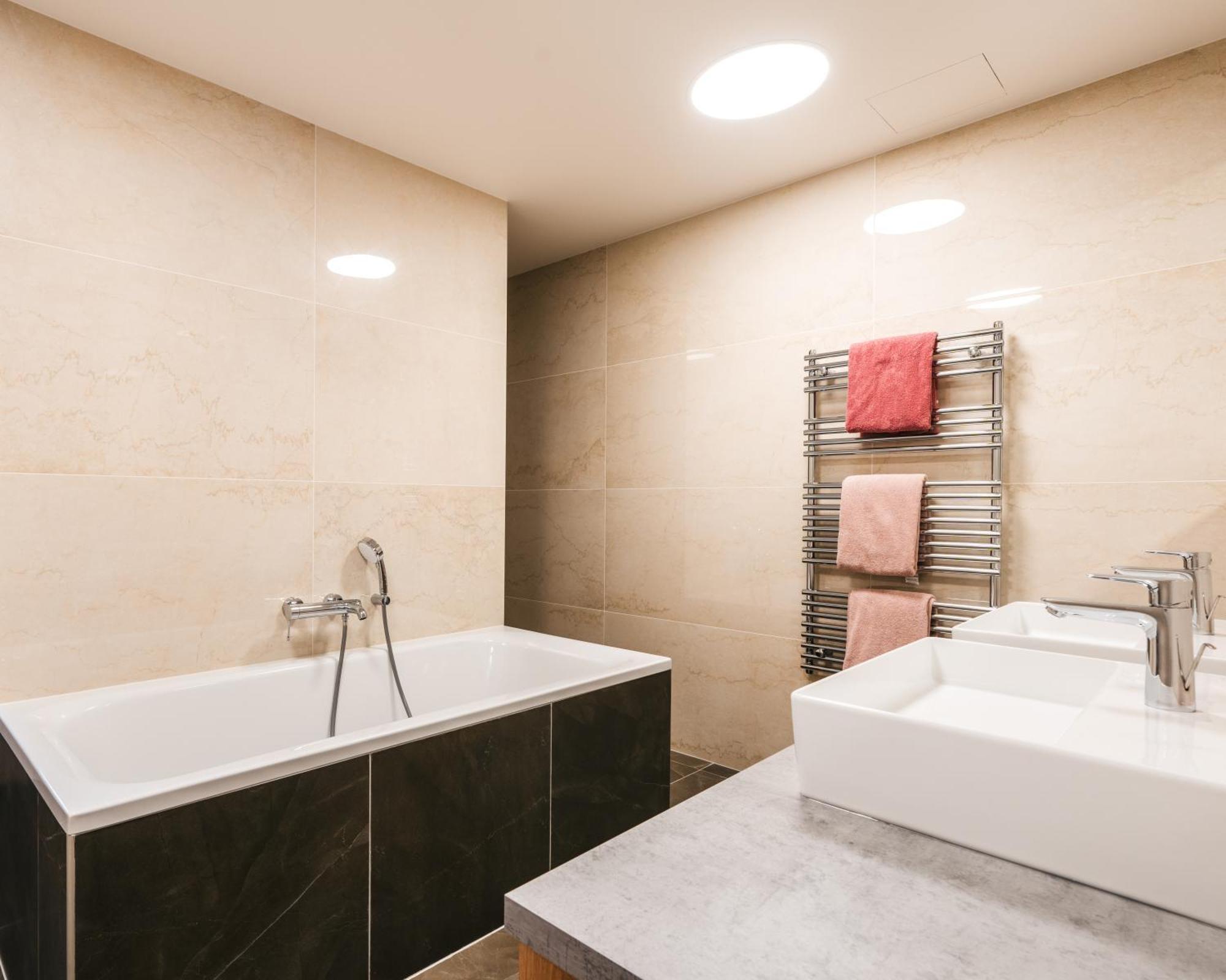Molo Lipno Resort Luxusni Apartman 4Kk เชสกี้ครุมลอฟ ภายนอก รูปภาพ